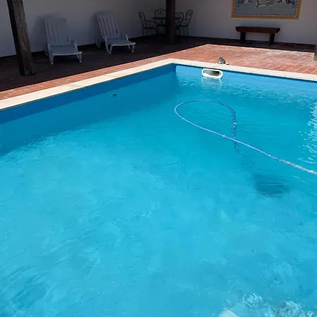 Quinta Palmeiras - Casa No Campo Com Piscina 3*