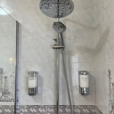 Quinta Palmeiras - Casa No Campo Com Piscina Pensión