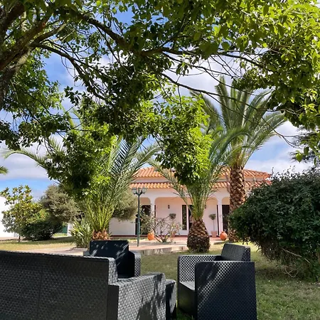 Quinta Palmeiras - Casa No Campo Com Piscina Guest house