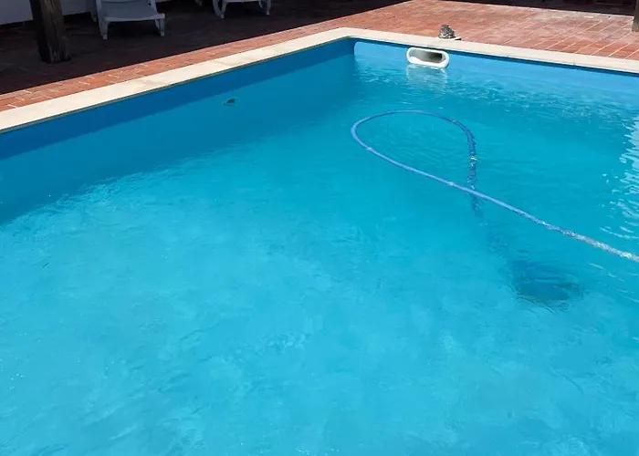 Quinta Palmeiras - Casa No Campo Com Piscina 3*